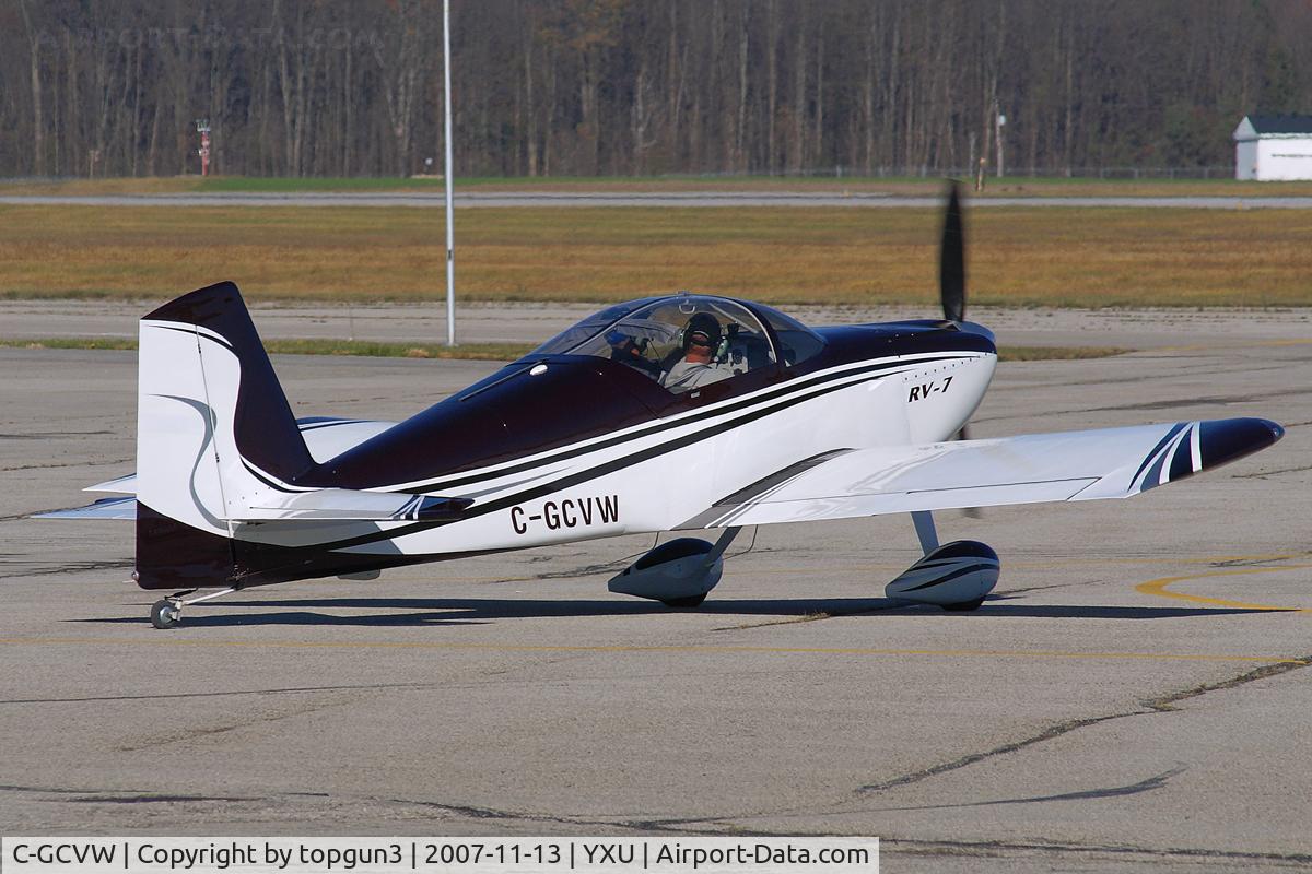 C-GCVW, 2006 Vans RV-7 C/N 71466, Taxiing out from Ramp II.