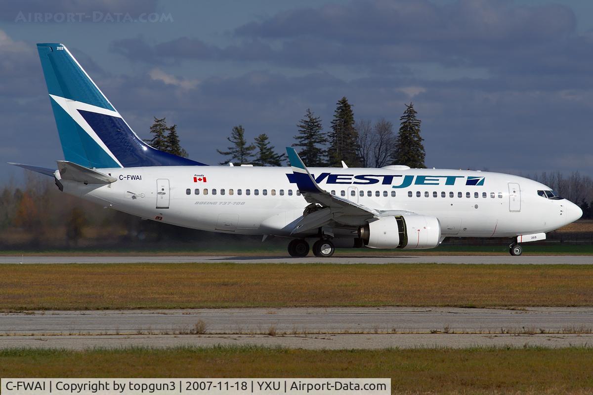 C-FWAI, 2002 Boeing 737-7CT C/N 33656, Arriving via RWY15.