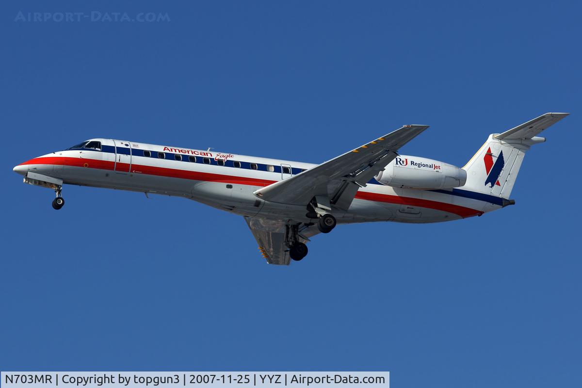 N703MR, 1999 Embraer ERJ-135LR (EMB-135LR) C/N 145173, Short final for RWY24R.