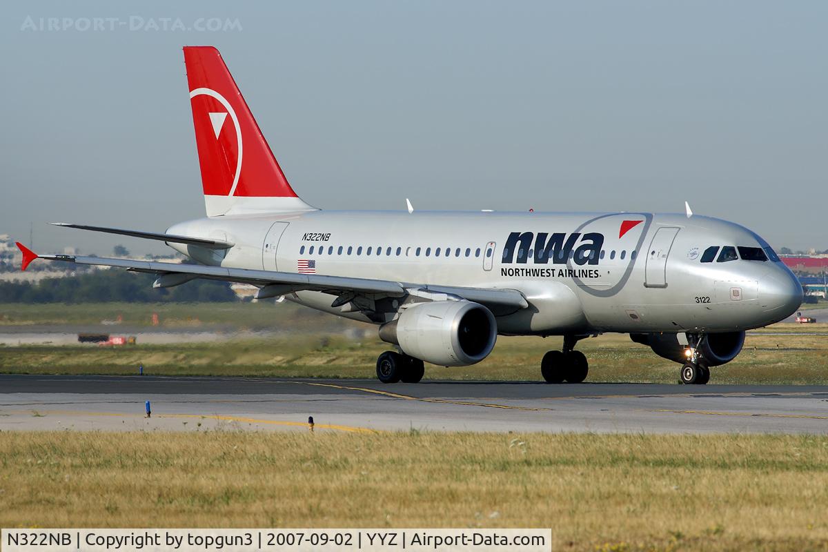 N322NB, 2001 Airbus A319-114 C/N 1434, Taxiing for departure via RWY23.
