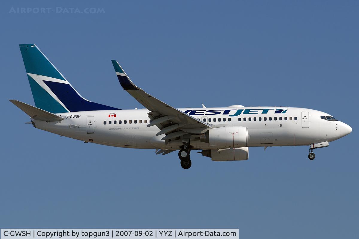C-GWSH, 2002 Boeing 737-76N C/N 29886, Short final for RWY23.
