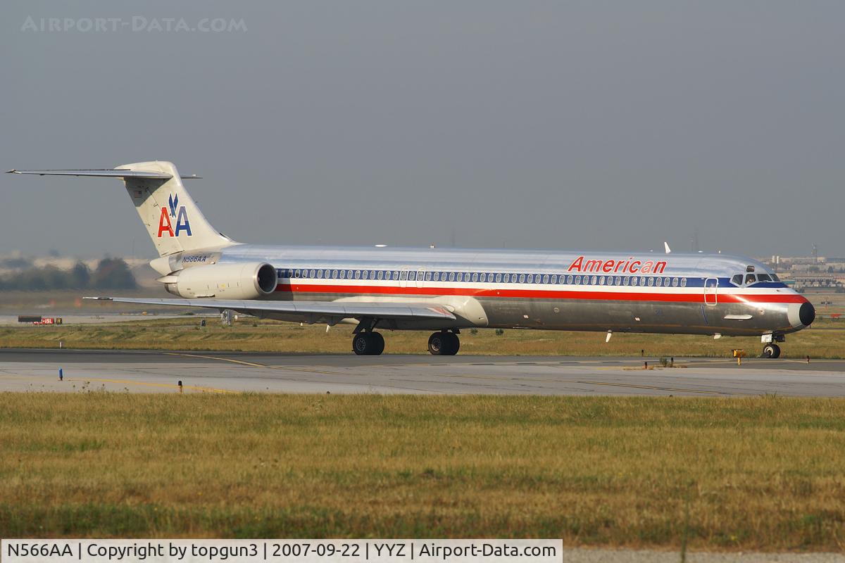 N566AA, 1987 McDonnell Douglas MD-83 (DC-9-83) C/N 49348, Taxiing for departure via RWY23.