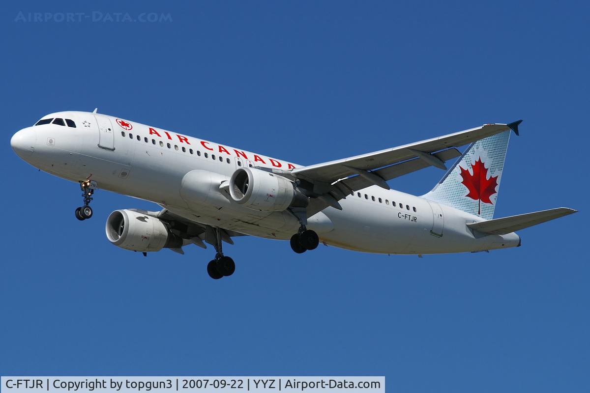C-FTJR, 1991 Airbus A320-211 C/N 248, Short final for RWY24R.