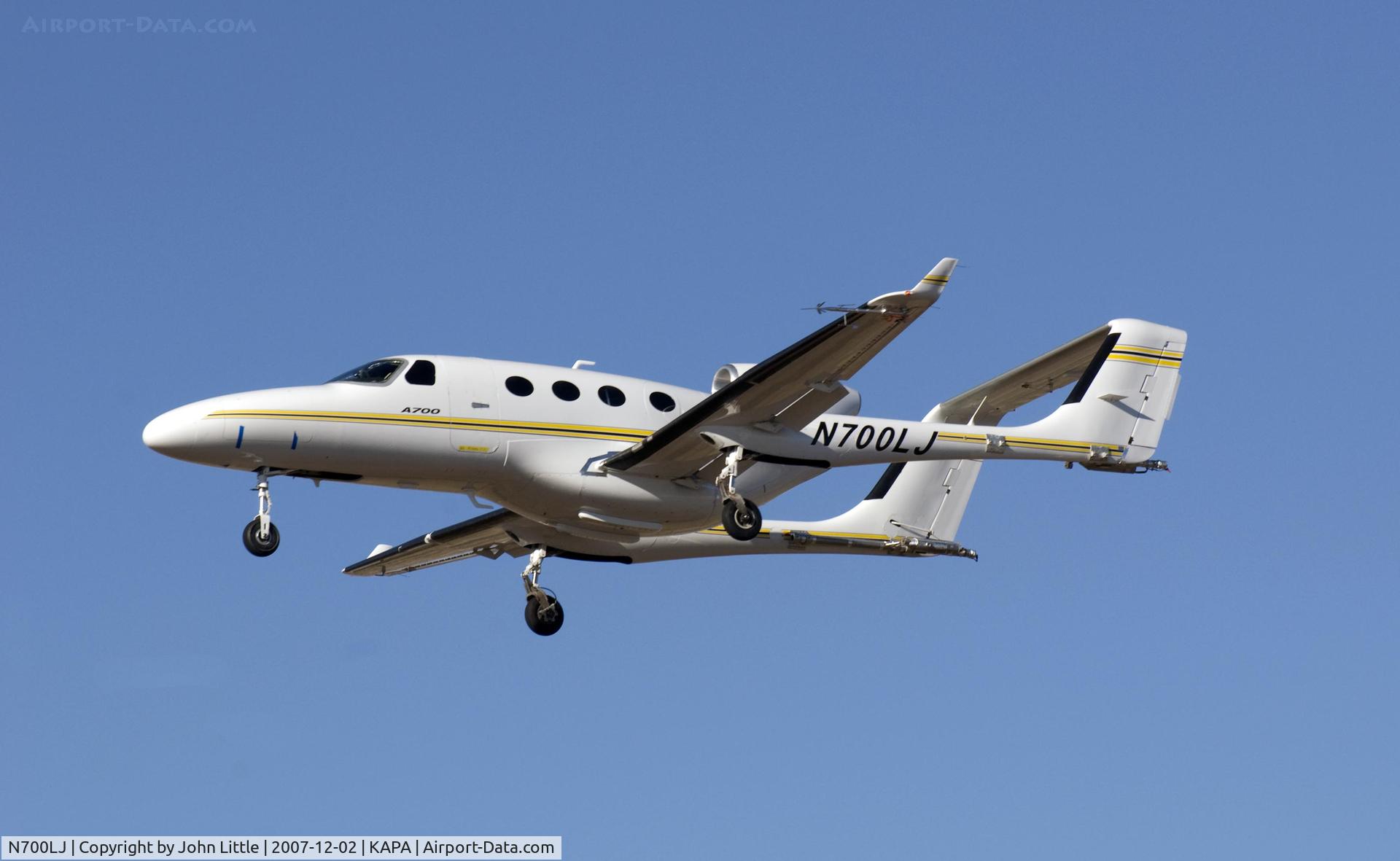 N700LJ, 2006 Adam Aircraft A700 C/N 0002, Approach to 17L