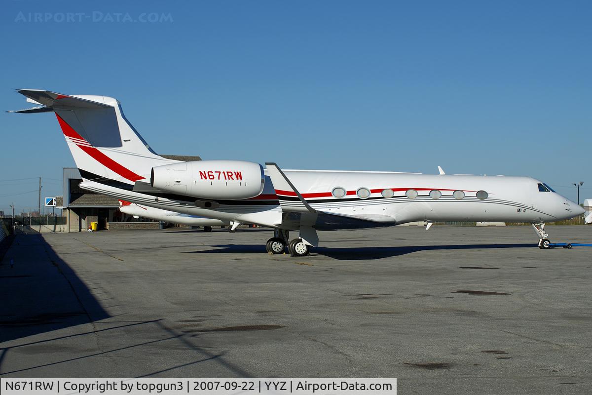 N671RW, 2006 Gulfstream Aerospace GV-SP (G550) C/N 5131, Parked at Skyservice ramp.