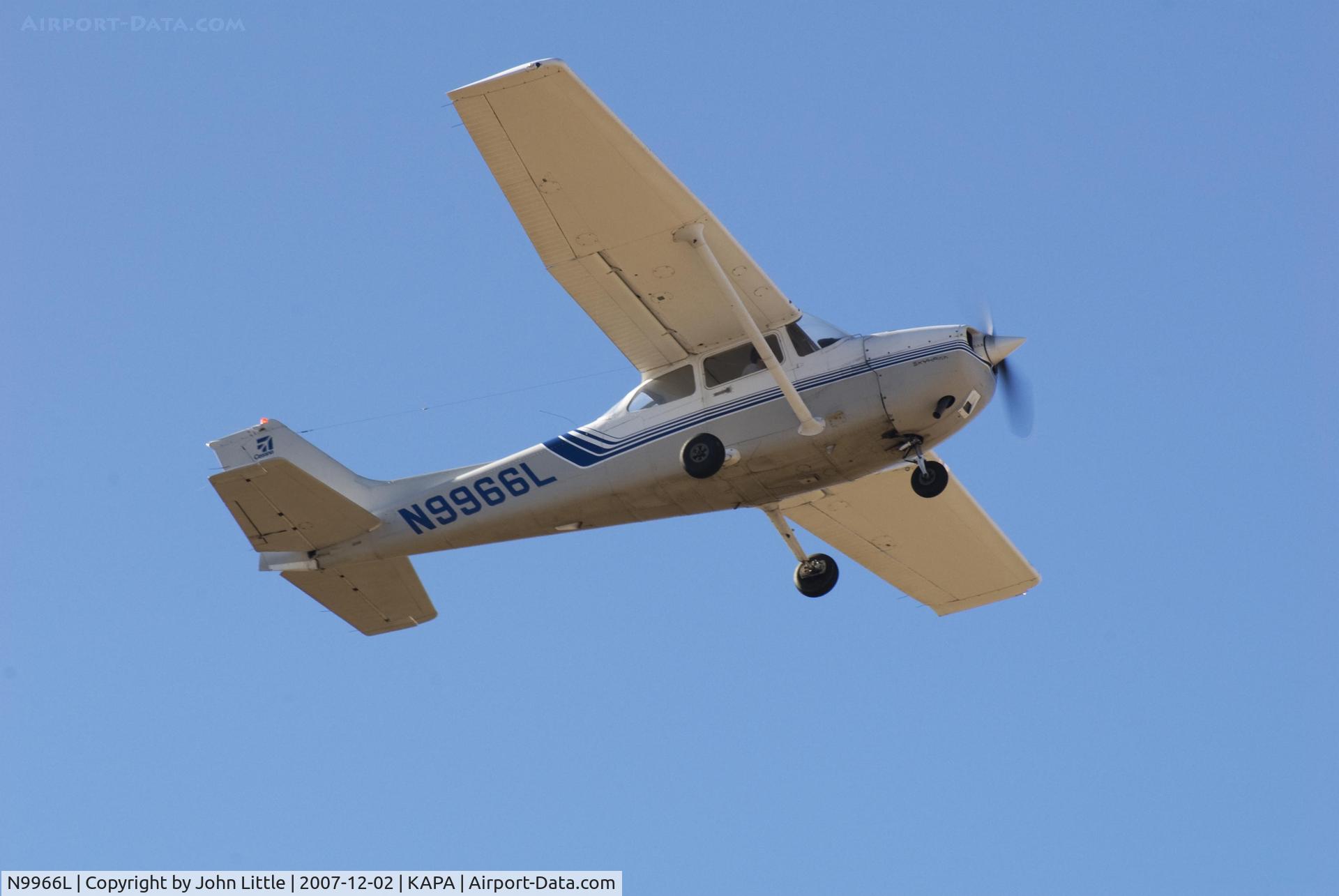N9966L, Cessna 172P C/N 17276653, Take-Off 35R
