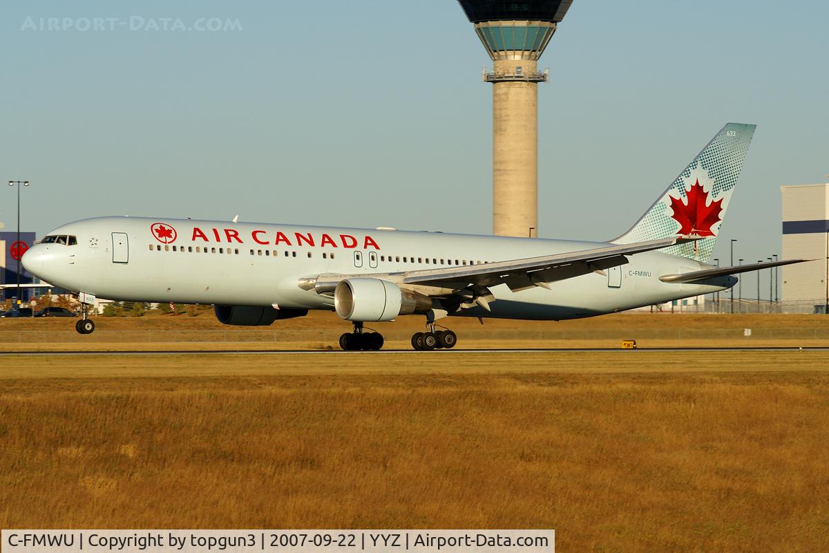 C-FMWU, 1995 Boeing 767-333 C/N 25585, Landing on RWY33L.