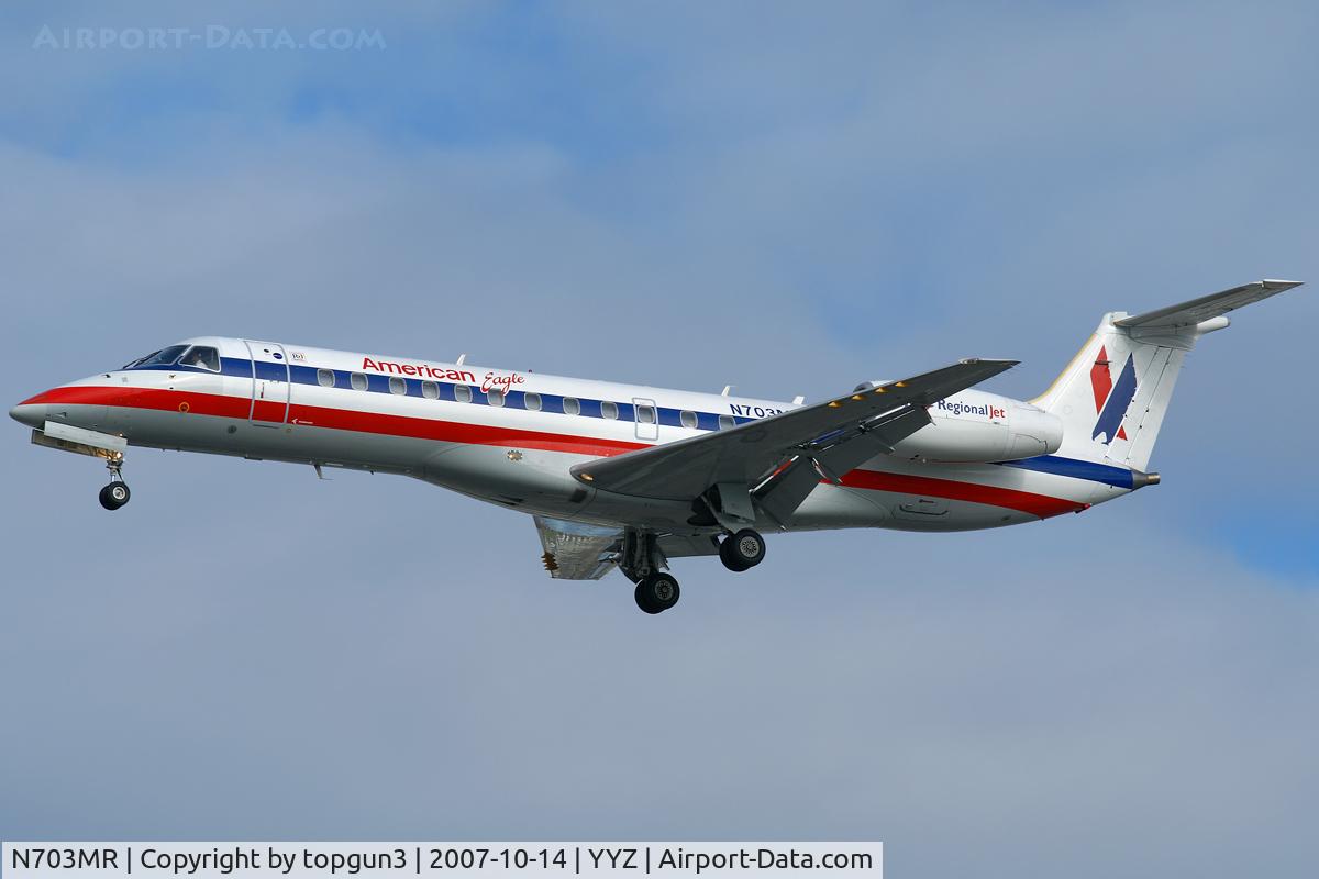 N703MR, 1999 Embraer ERJ-135LR (EMB-135LR) C/N 145173, Short final for RWY23.