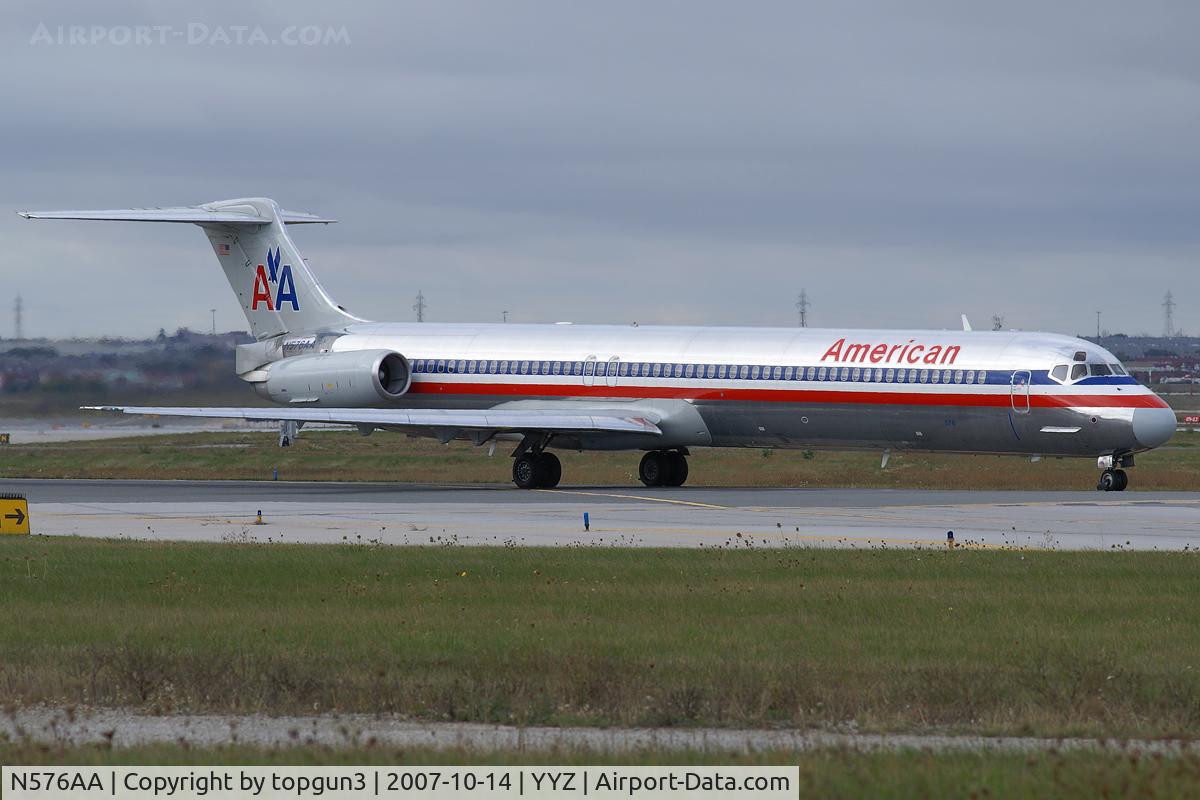 N576AA, 1991 McDonnell Douglas MD-82 (DC-9-82) C/N 53153, Taxiing for departure via RWY23.