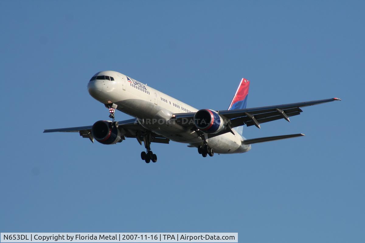 N653DL, 1990 Boeing 757-232 C/N 24393, Delta
