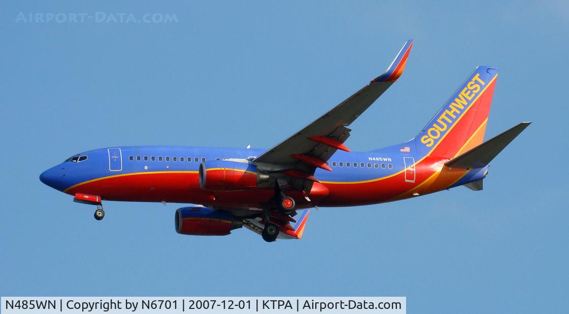 N485WN, 2004 Boeing 737-7H4 C/N 32473, 36L