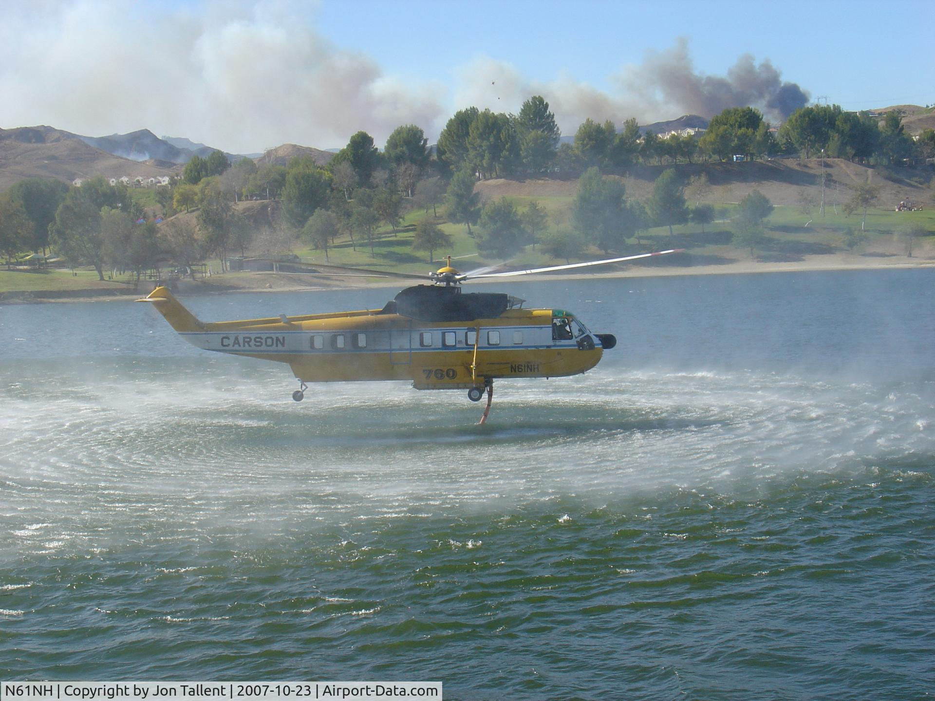 N61NH, 1970 Sikorsky S-61N C/N 61474, loading water at Castaic Lake