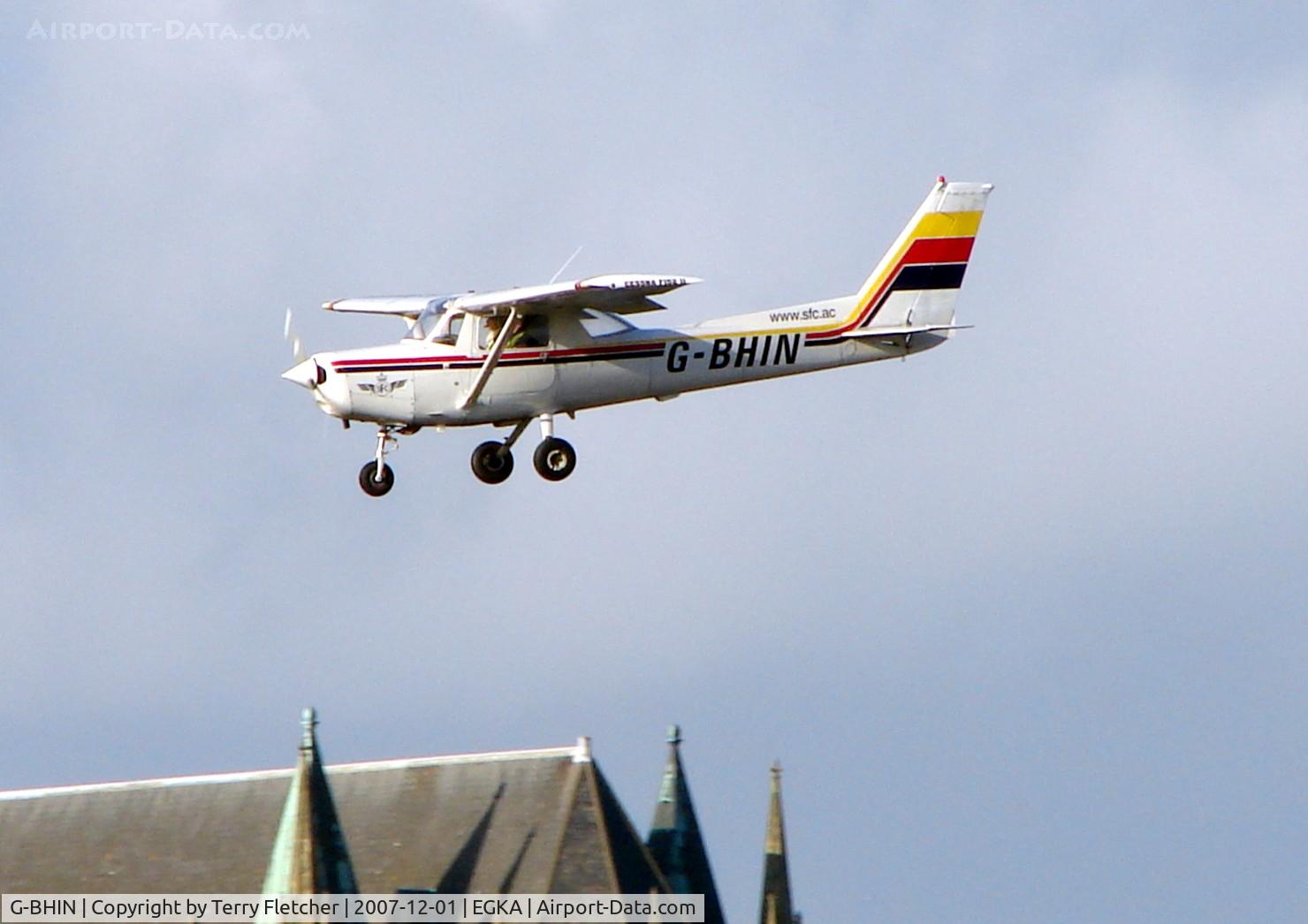G-BHIN, 1980 Reims F152 C/N 1715, Cessna F152 on approach  at Shoreham Airport