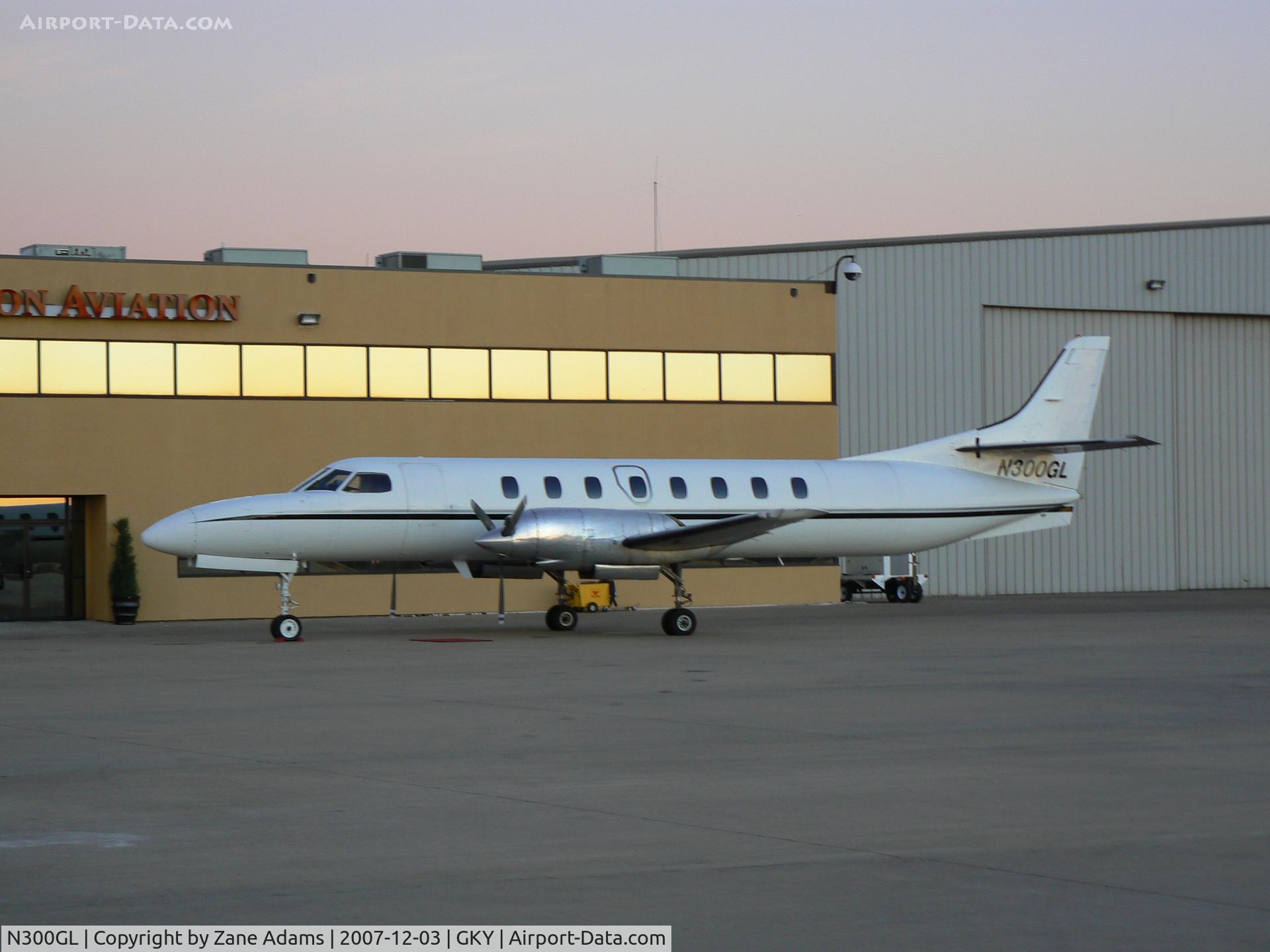 N300GL, 1979 Swearingen SA-226TC Metro II C/N TC-308, Sunset on the ramp