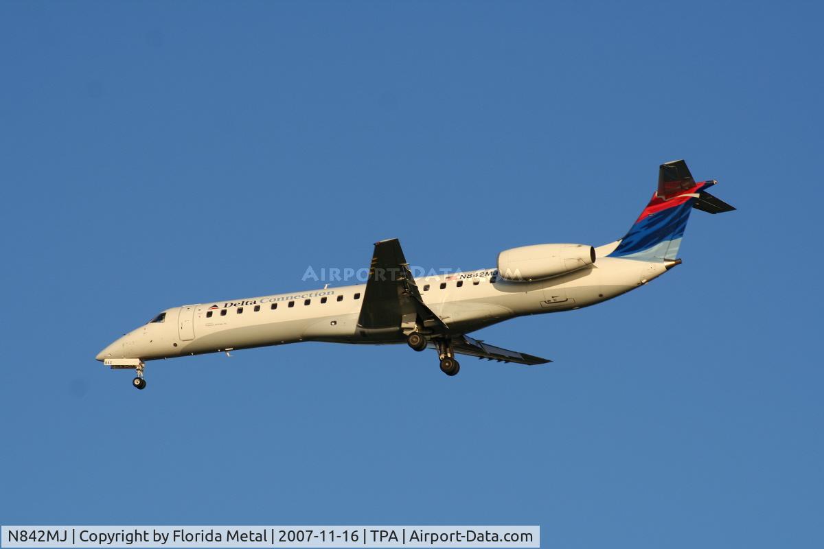 N842MJ, 2001 Embraer EMB-145LR C/N 145457, Delta Connection