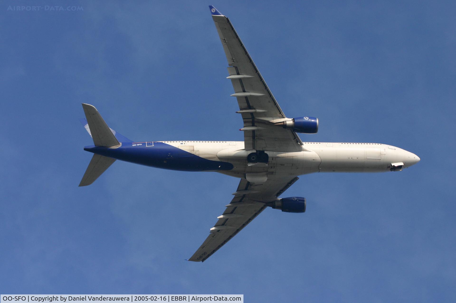 OO-SFO, 1994 Airbus A330-301 C/N 045, flight SN481 is taking off from rwy 07R