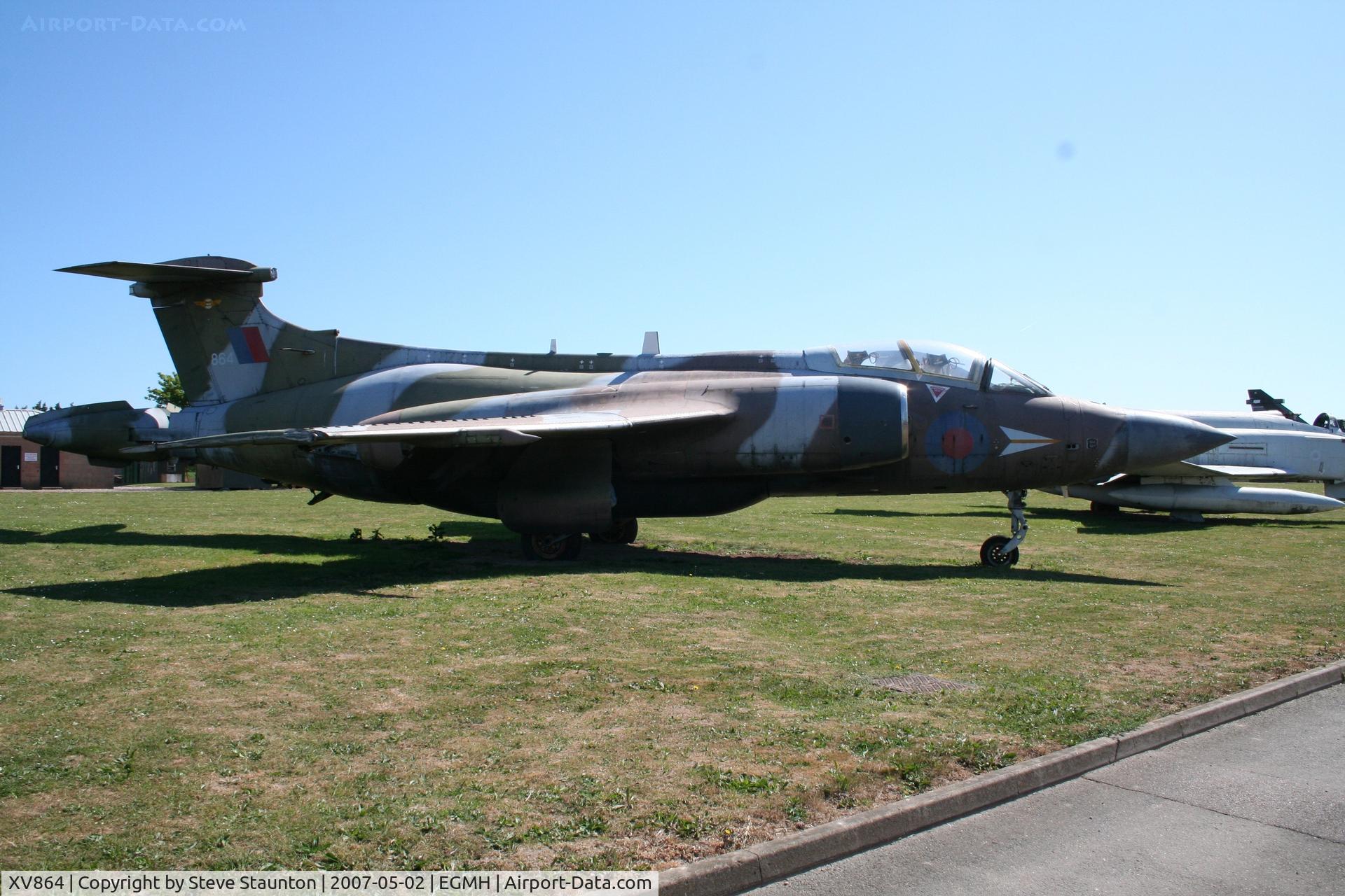 XV864, 1968 Hawker Siddeley Buccaneer S.2B C/N B3-13-67, Taken at Manston May 2007