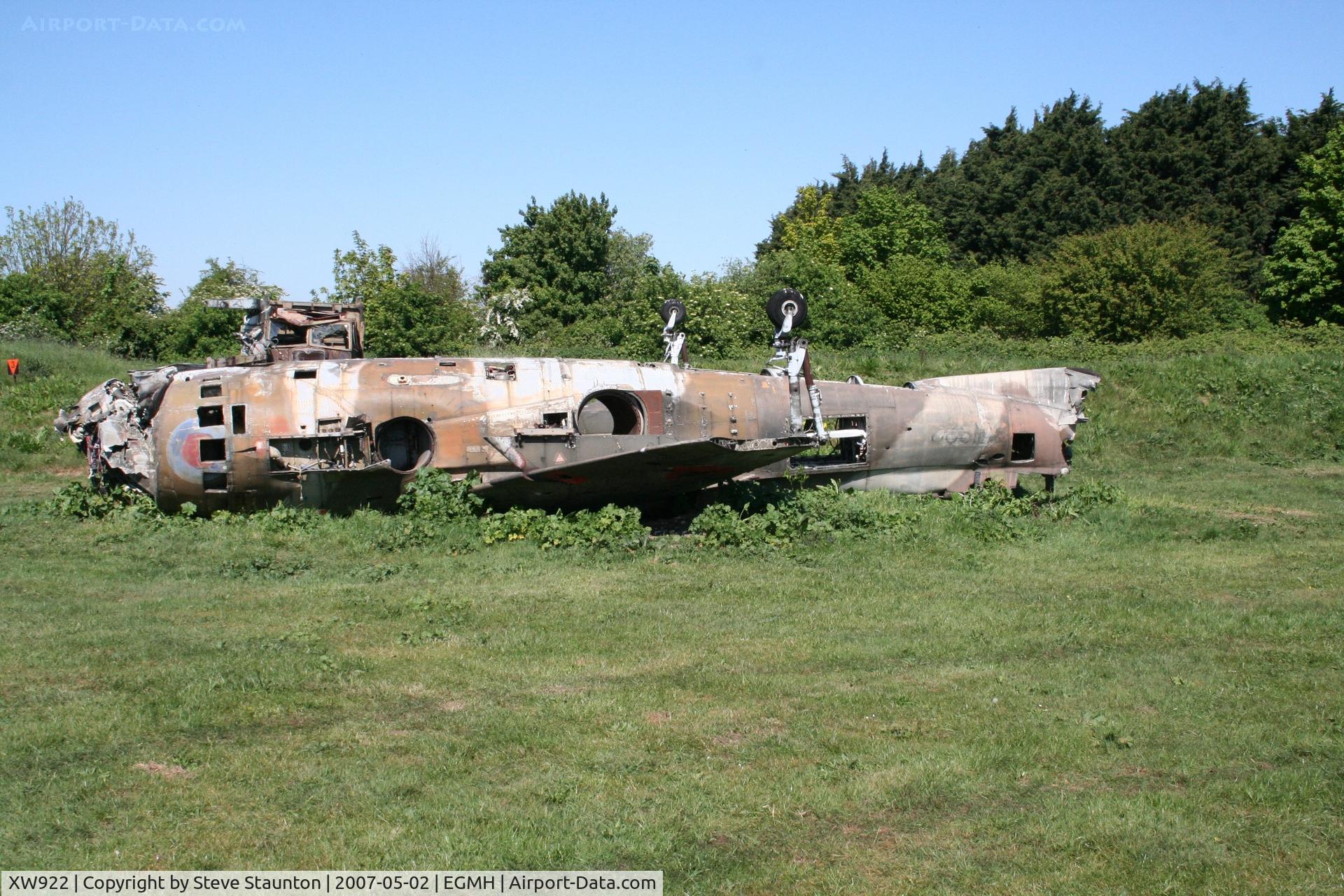 XW922, 1972 Hawker Siddeley Harrier GR.3 C/N 712077, Taken at Manston May 2007