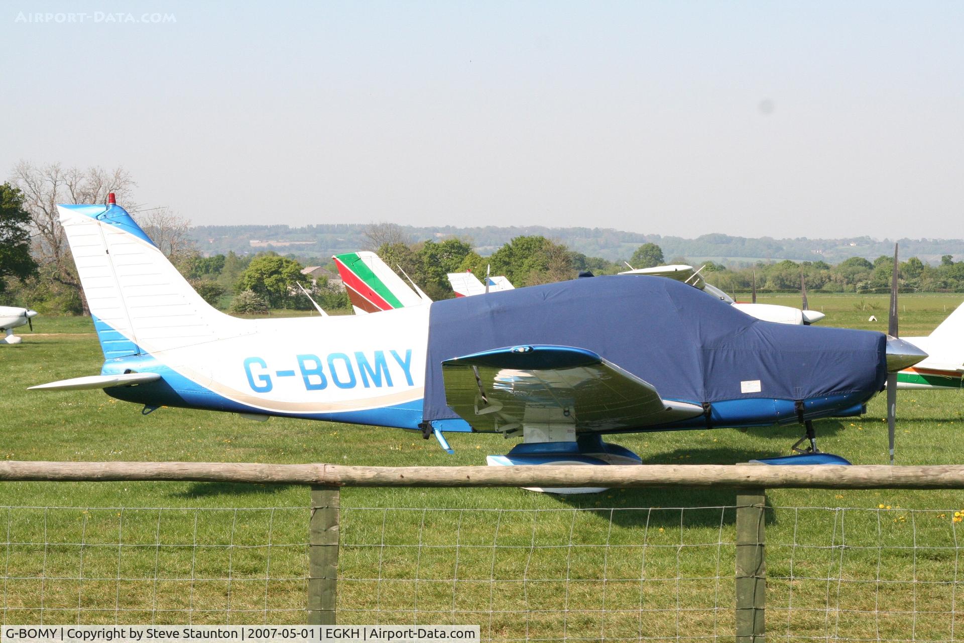 G-BOMY, 1982 Piper PA-28-161 Cherokee Warrior II C/N 28-8216049, Taken at Headcorn May 2007