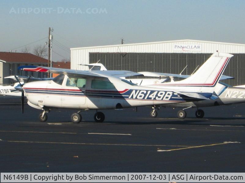 N6149B, 1978 Cessna T210M Turbo Centurion C/N 21062694, On the ramp at Springdale, AR