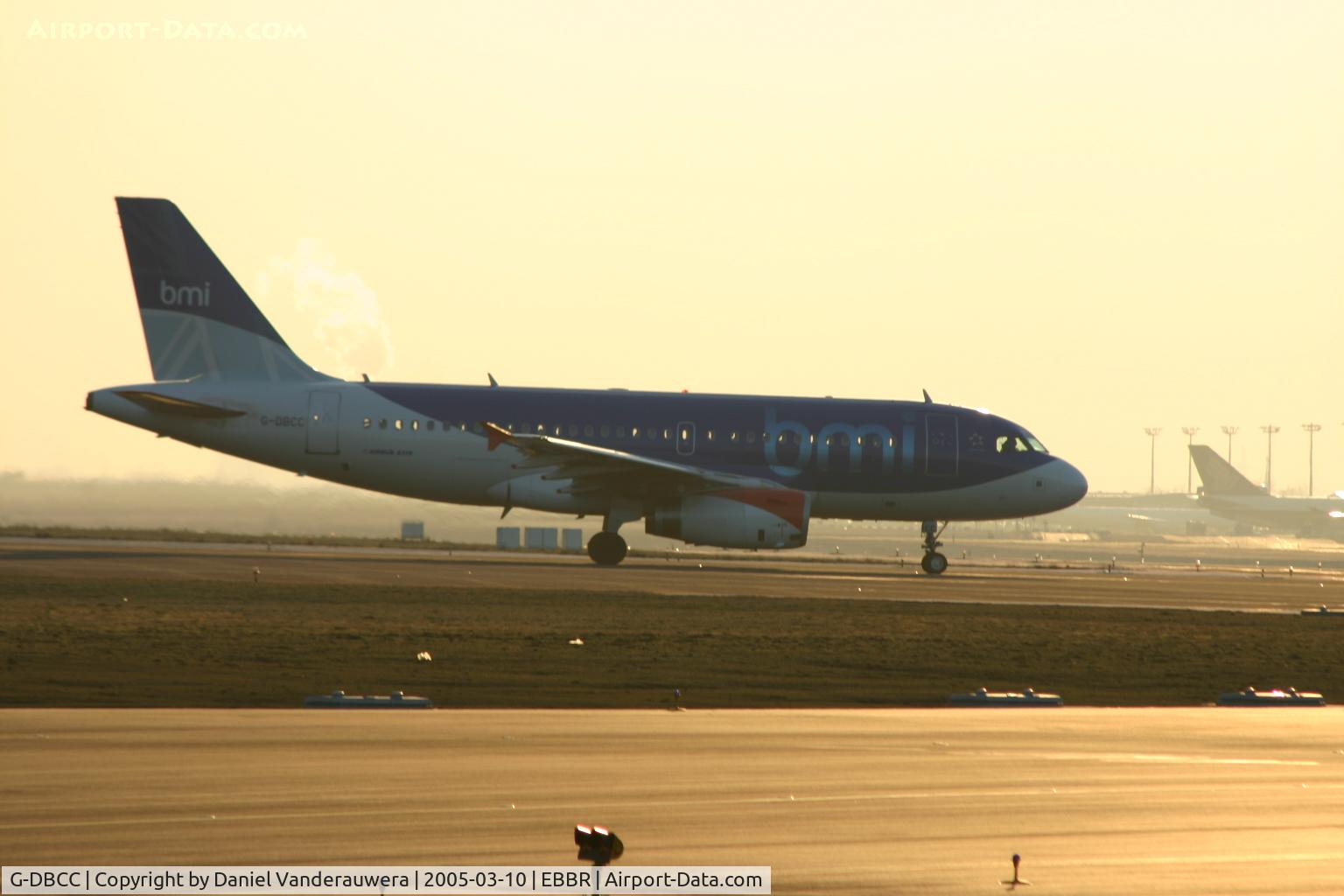 G-DBCC, 2004 Airbus A319-131 C/N 2194, taxiing to take off on rwy 25R
