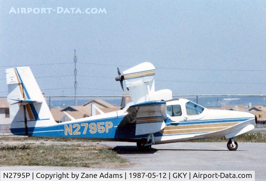 N2795P, 1978 Consolidated Aeronautics Inc. LAKE LA-4-200 C/N 918, On the ramp at Arlington Municipal