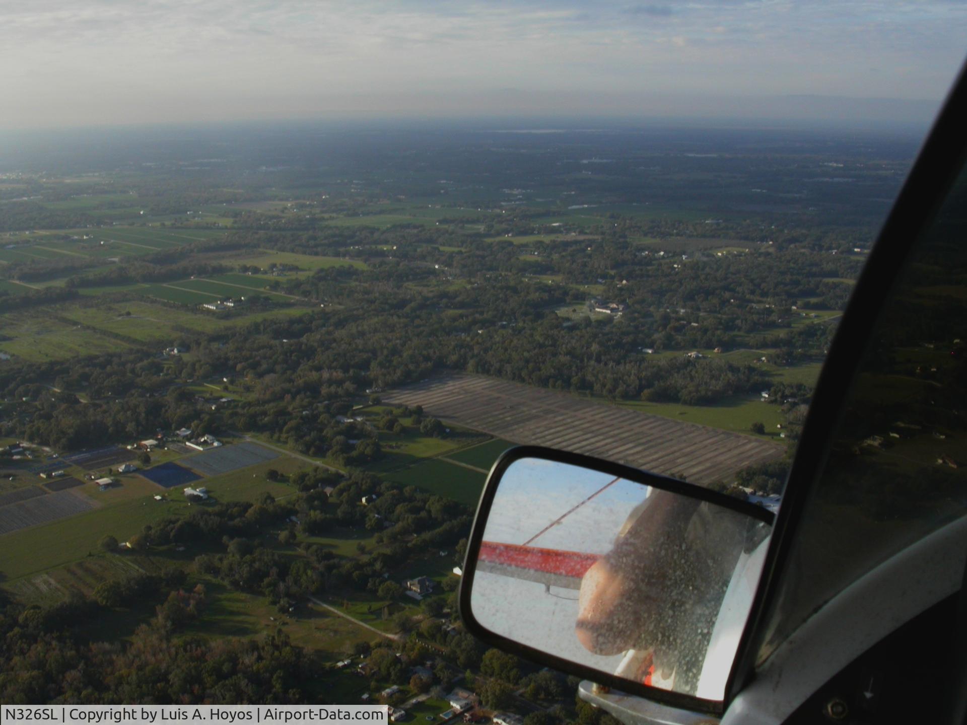 N326SL, 2002 Flightstar IISL C/N 326, Over Plant City and yes it has (had) a rear view mirror