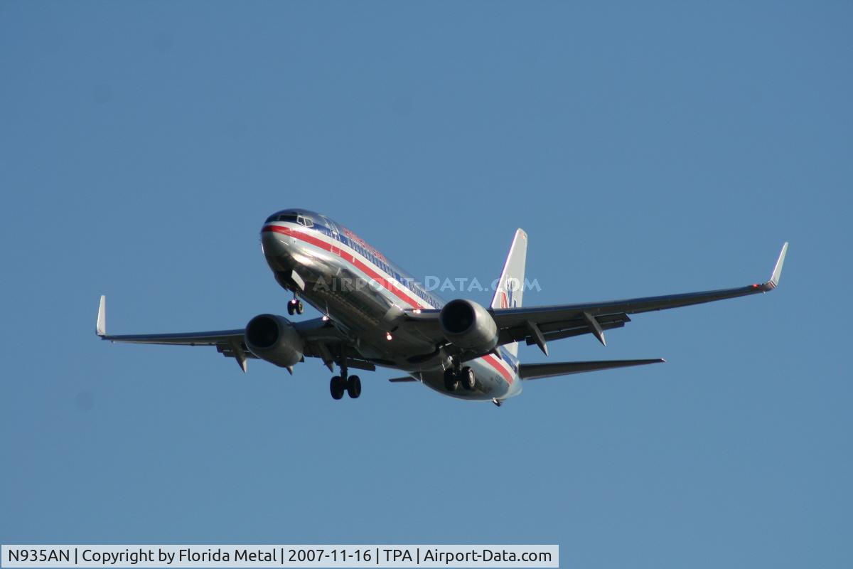 N935AN, 2000 Boeing 737-823 C/N 30081, American