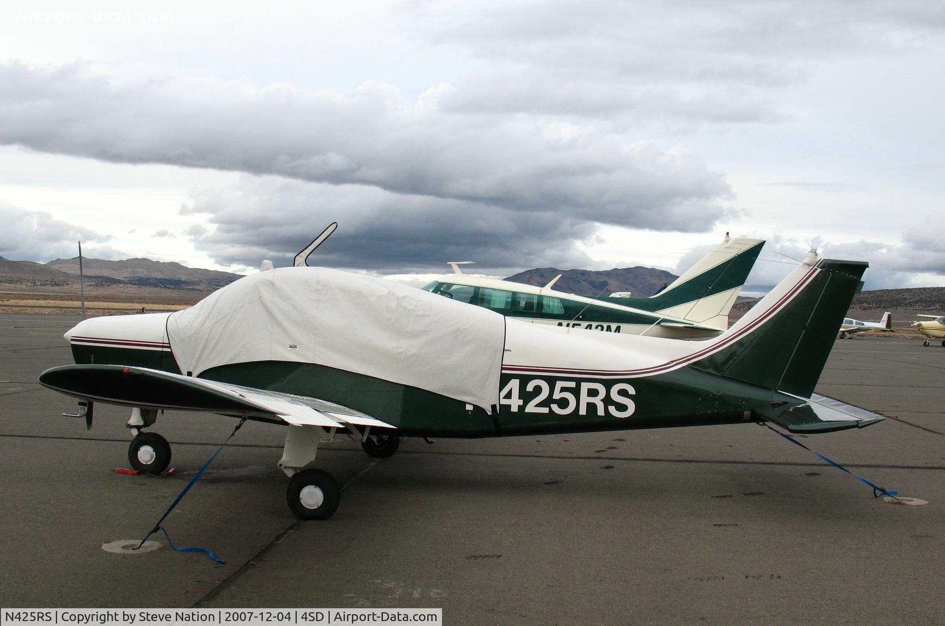 N425RS, Beech A23 C/N M-718, Beech A23 with cover @ Reno-Stead