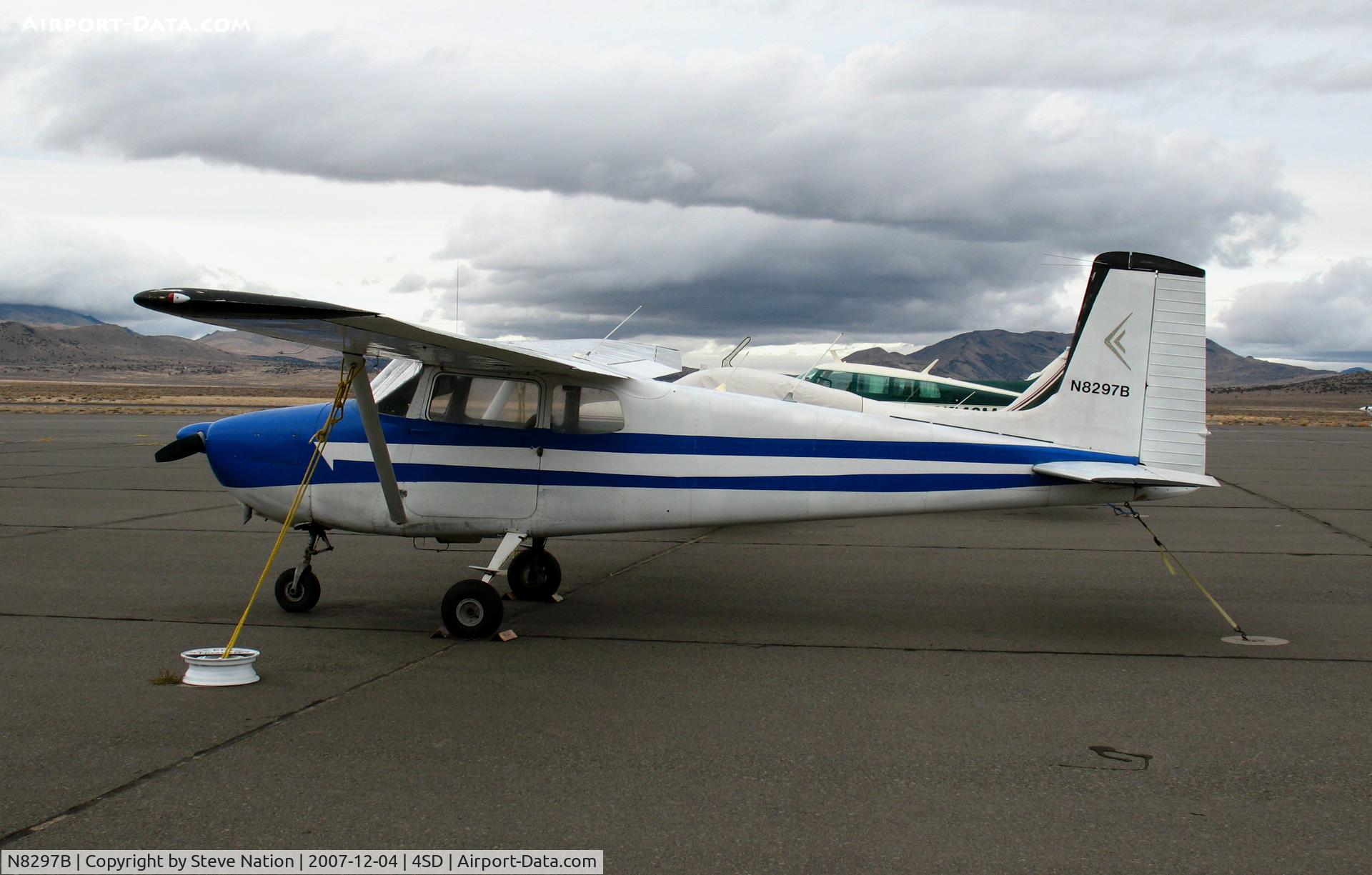 N8297B, 1957 Cessna 172 C/N 36097, 1957 straight-tail Cessna 172 @ Reno-Stead