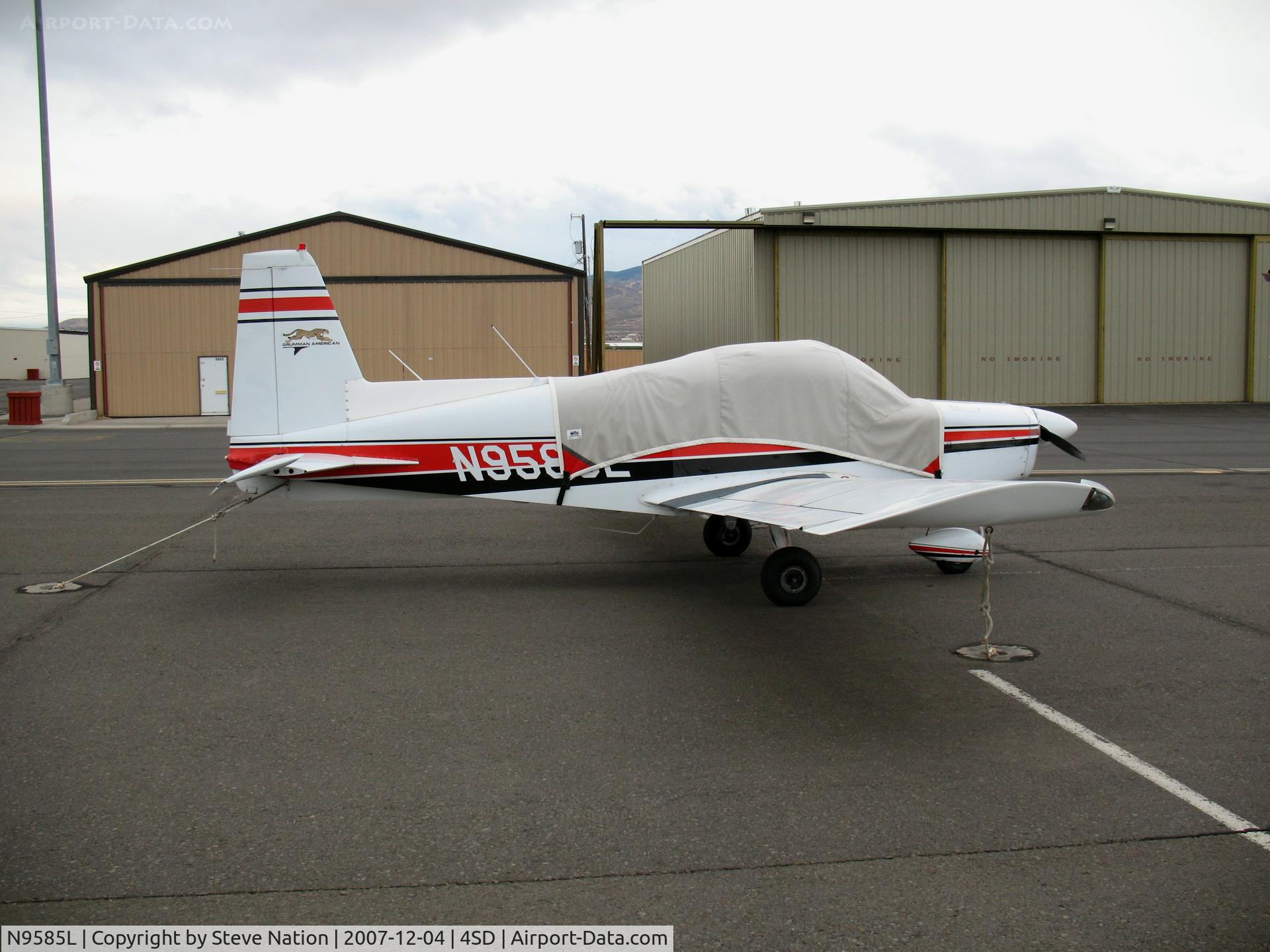 N9585L, 1974 Grumman American AA-5 Traveler C/N AA5-0585, 1974 Grumman American Avn. Corp. AA-5 with cover @ Reno-Stead
