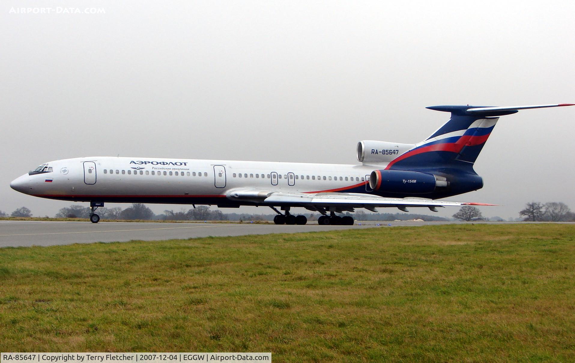 RA-85647, 1988 Tupolev Tu-154M C/N 88A785, Special Aeroflot charter brings a TU154 into Luton