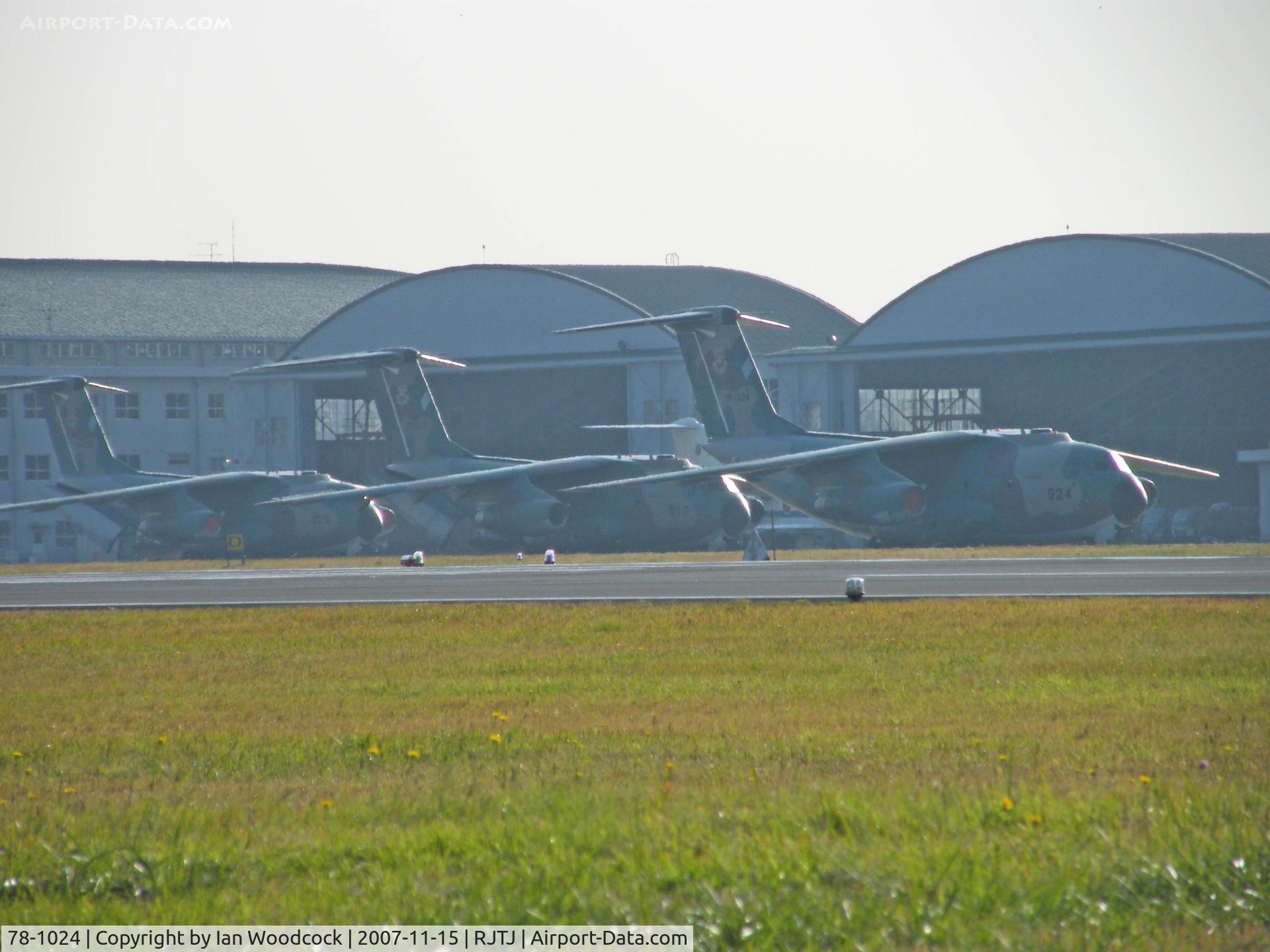 78-1024, Kawasaki C-1 C/N 8024, Kawasaki C-1/Iruma AB (heads the front of the line)