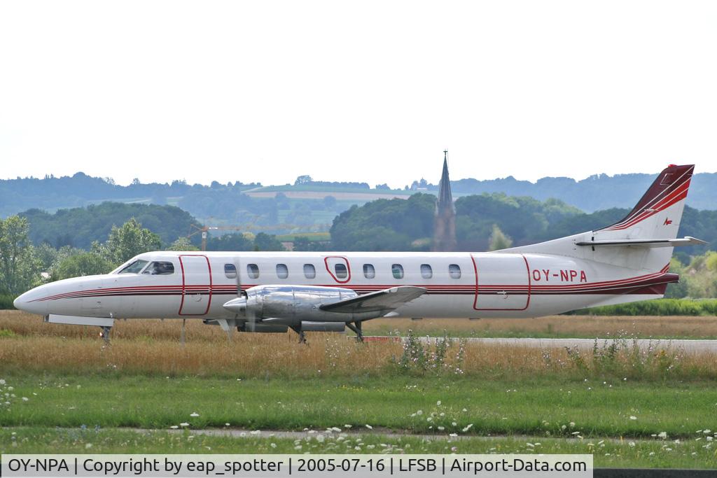OY-NPA, 1978 Swearingen SA-226TC Metro II C/N TC-258, taxi on bravo