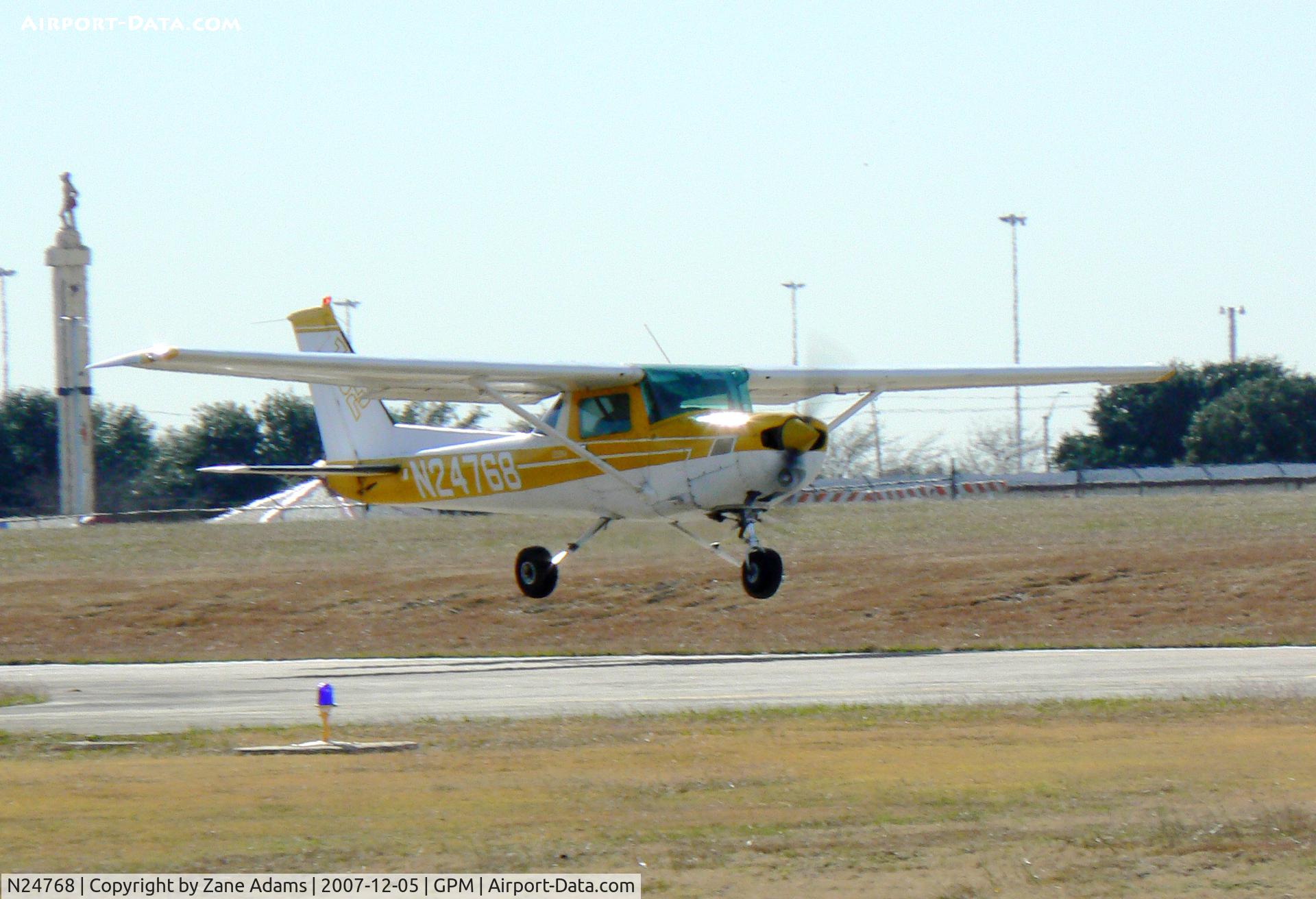 N24768, 1977 Cessna 152 C/N 15280366, Wee!