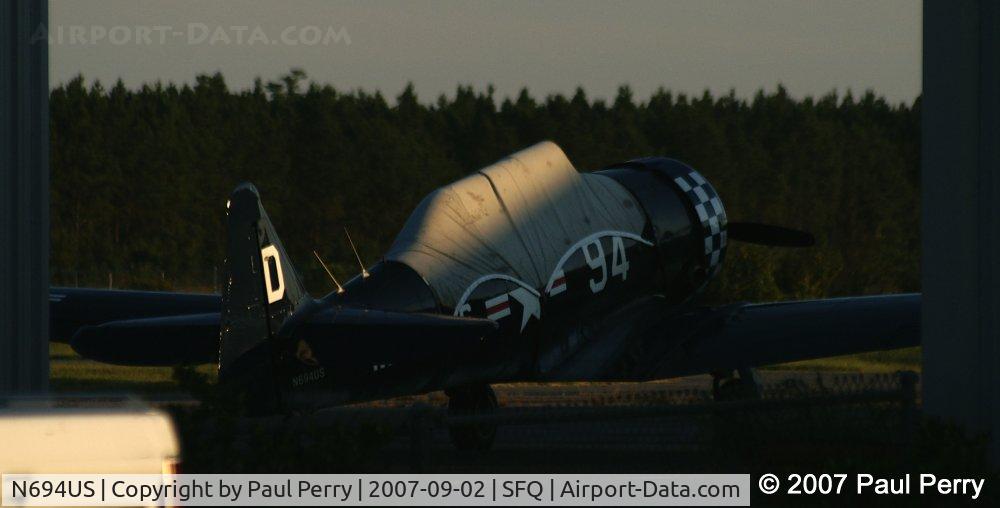 N694US, 1943 North American SNJ-4 Texan C/N 88-13627, Nearly a night shot during a re-visit