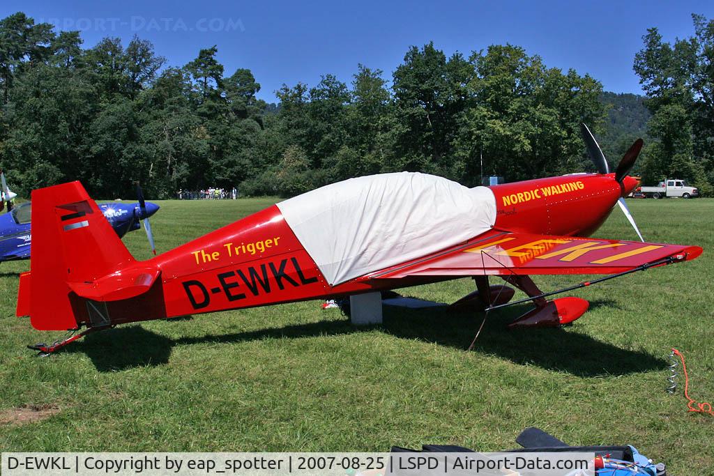 D-EWKL, 1998 Extra EA-300L C/N 064, Dittingen Airdisplay 2007