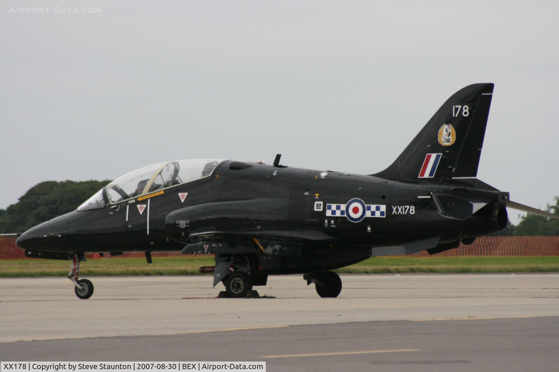 XX178, 1977 Hawker Siddeley Hawk T.1W C/N 025/312025, RAF Benson Families Day, RAF Benson, Oxfordshire, England - August 2007