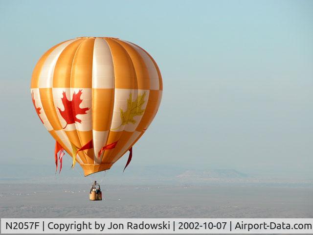 N2057F, 2000 Balloon Works FIREFLY 8B-15 C/N F8B-604, Air-to-air shot taken at 2002 Albuquerque International Balloon Fiesta