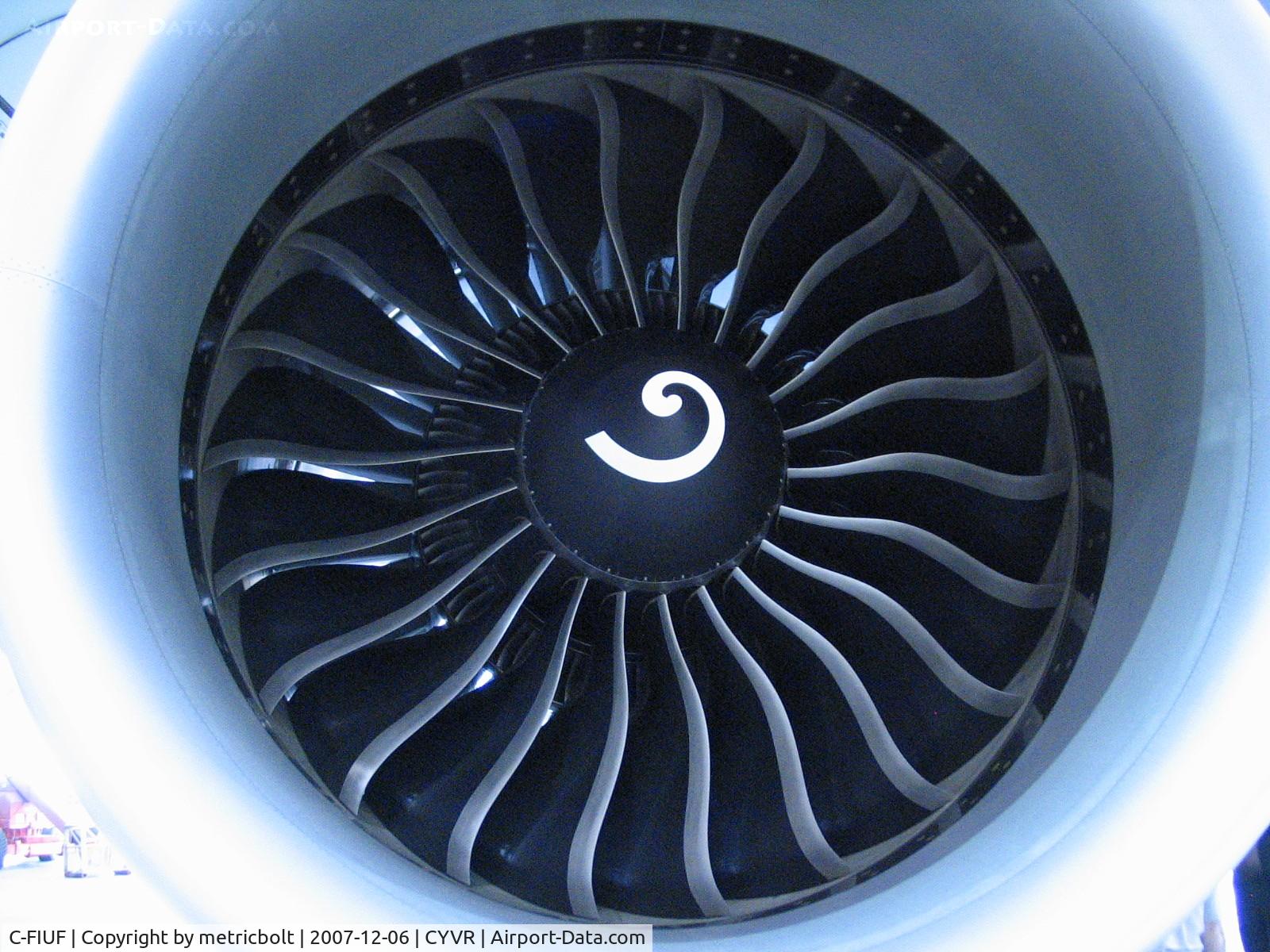 C-FIUF, 2007 Boeing 777-233/LR C/N 35243, The fan blades of the GE90-115B engine on