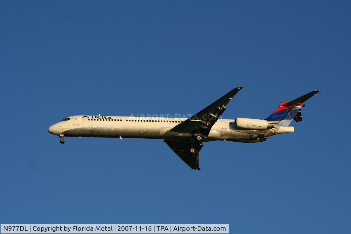 N977DL, 1991 McDonnell Douglas MD-88 C/N 53258, Delta