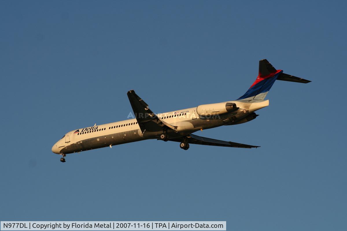 N977DL, 1991 McDonnell Douglas MD-88 C/N 53258, Delta