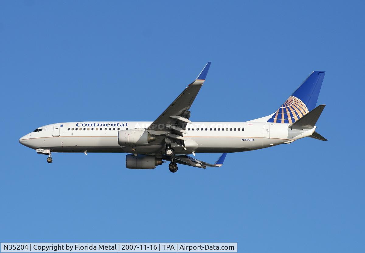 N35204, 2000 Boeing 737-824 C/N 30576, Continental