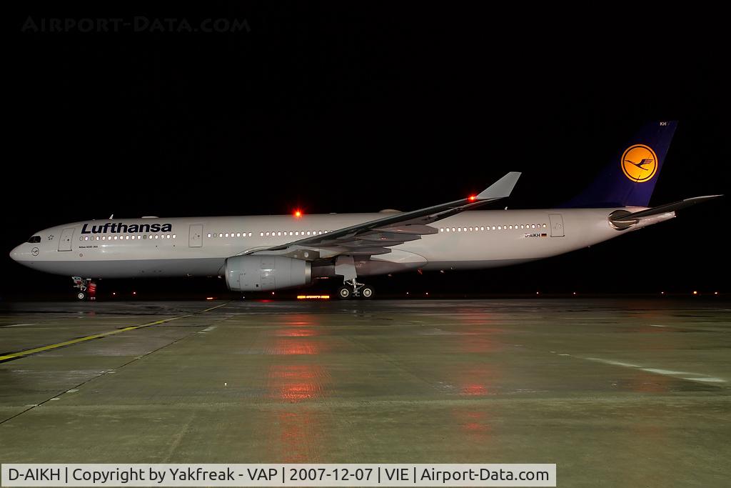 D-AIKH, 2005 Airbus A330-343X C/N 648, Lufthansa Airbus 330-300