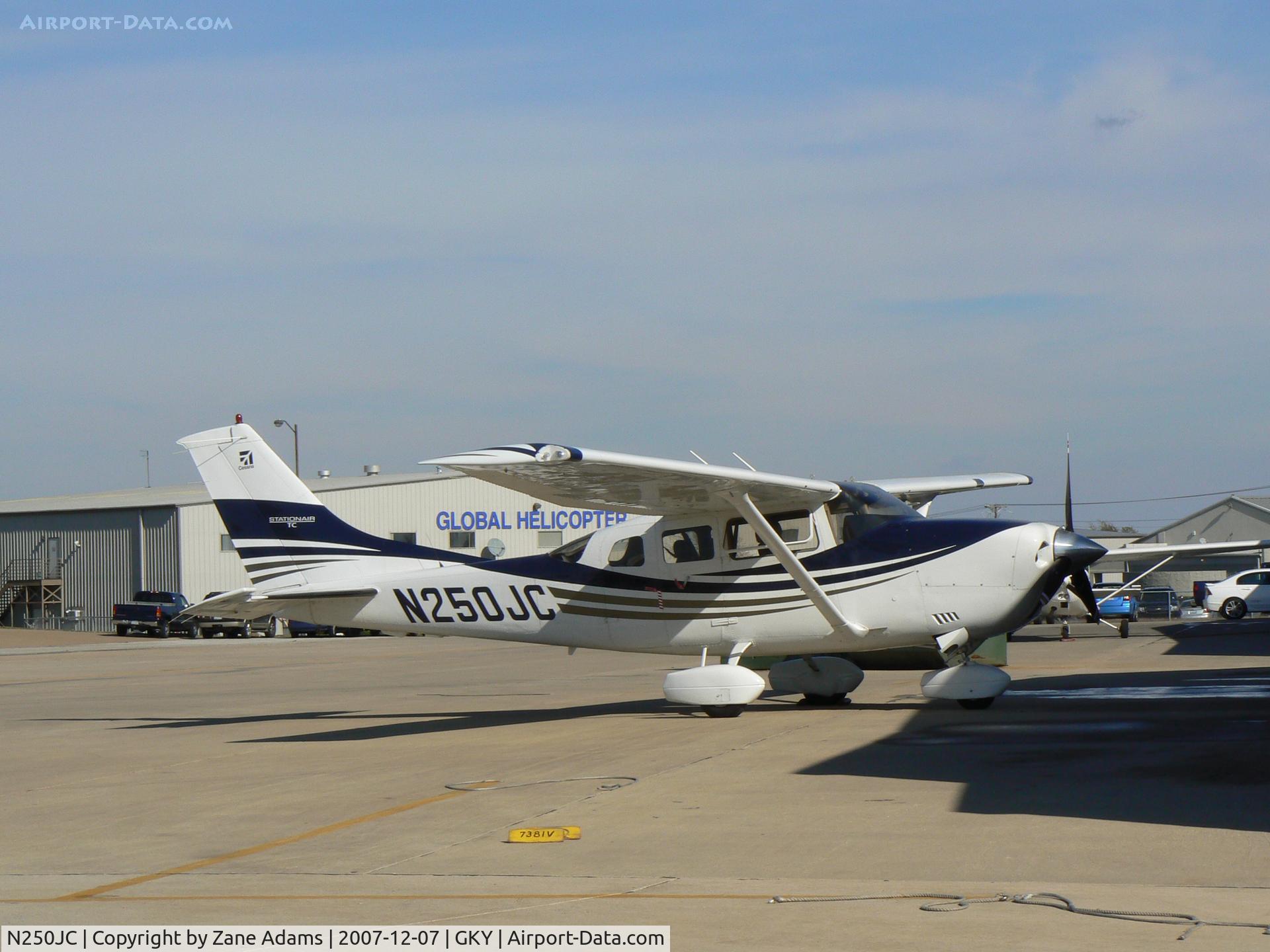 N250JC, 2005 Cessna T206H Turbo Stationair C/N T20608577, Another fine looking new Cessna!