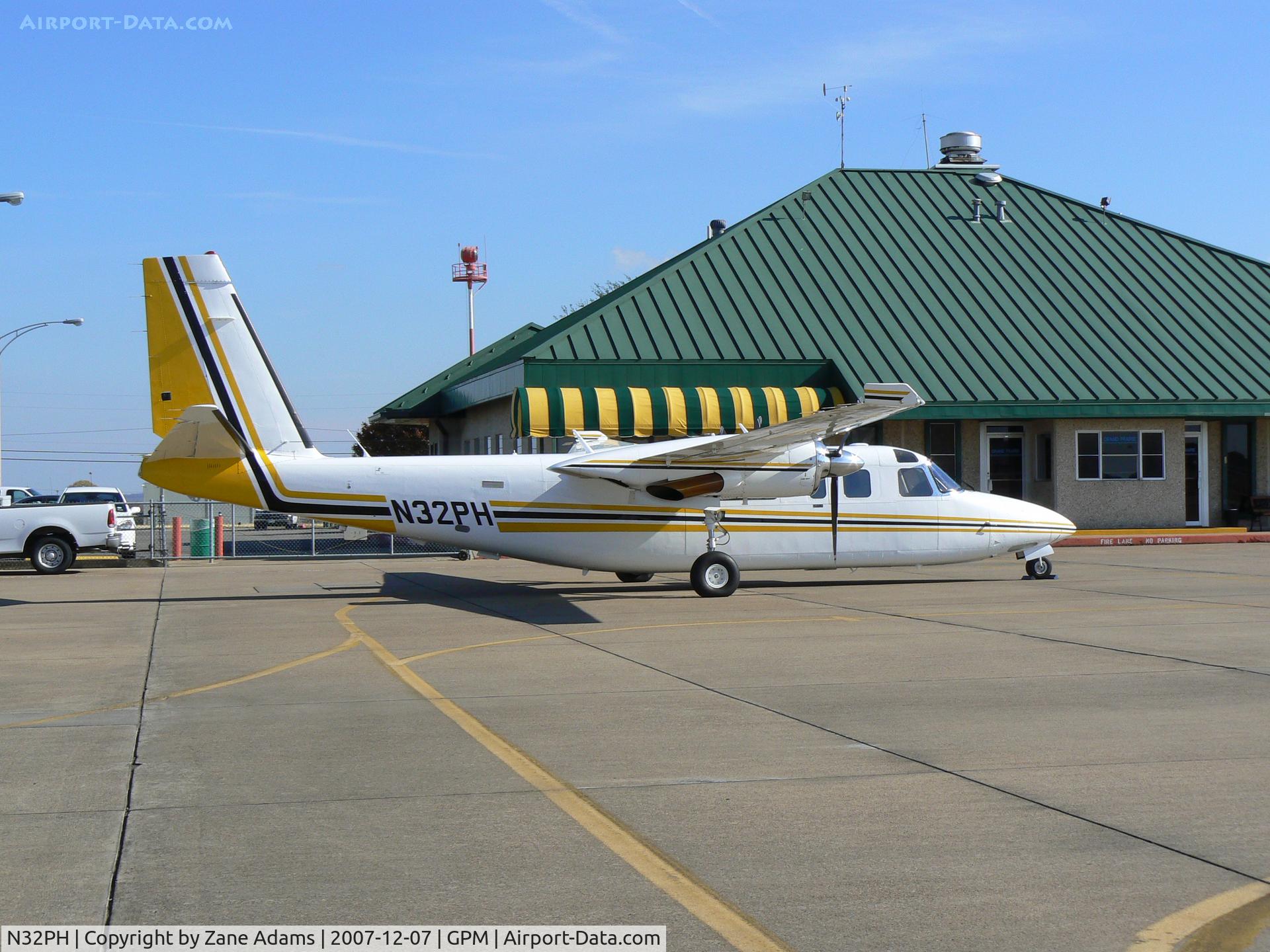 N32PH, 1981 Gulfstream American 690C Jetprop 840 C/N 11691, At Grand Prairie Municipal