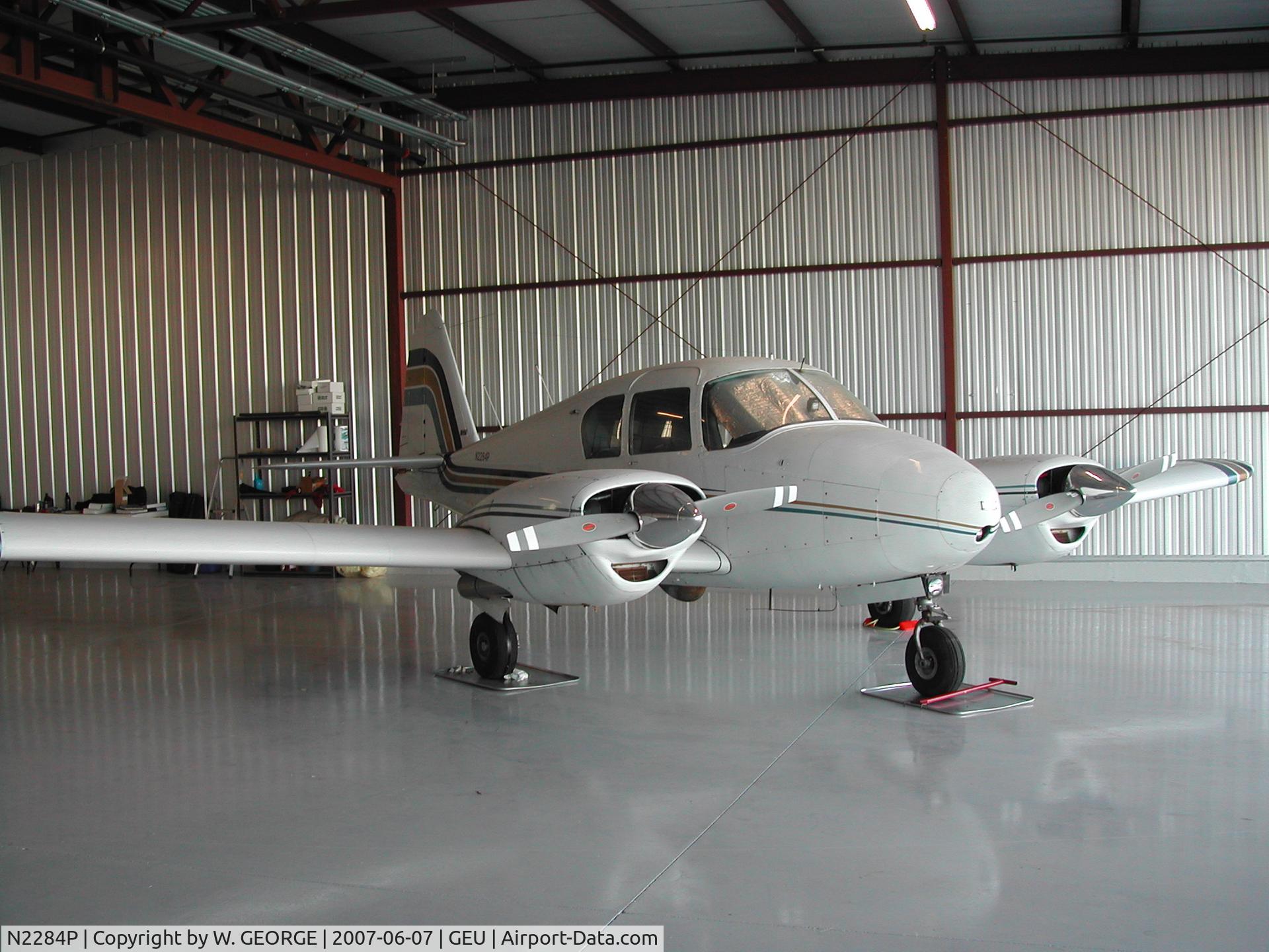 N2284P, 1957 Piper PA-23-150 Apache C/N 23-895, GOOD LOOKING TWIN