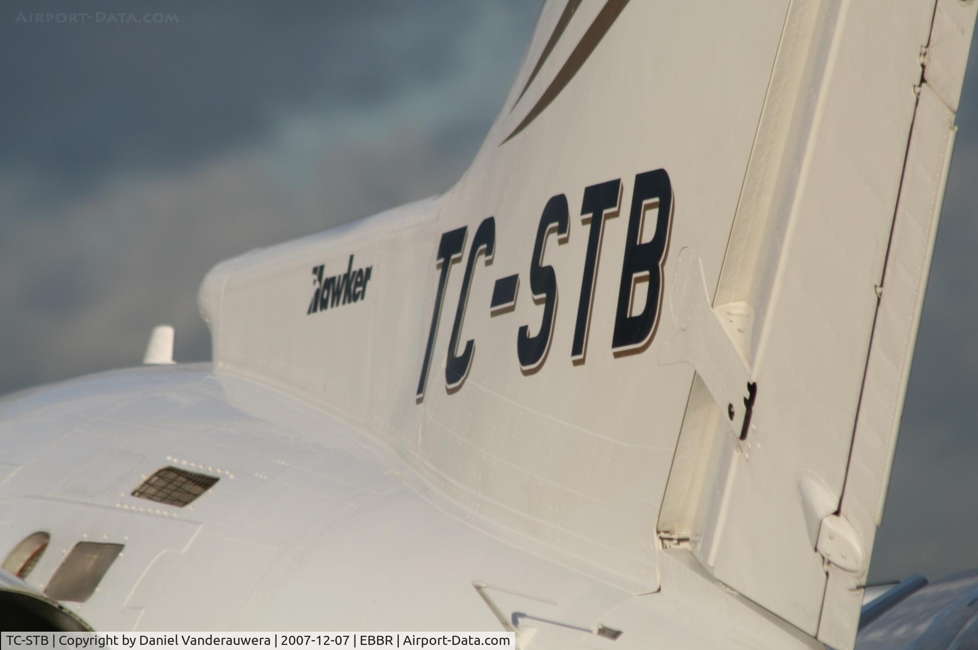 TC-STB, 2006 Raytheon Hawker 800XP C/N 258793, General Aviation apron