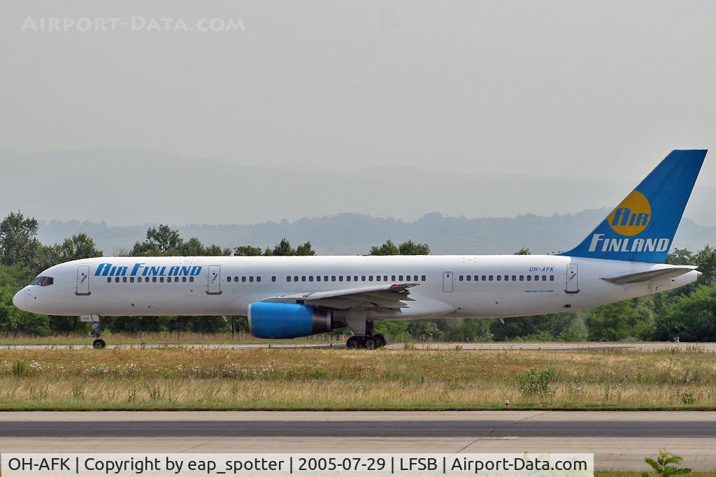 OH-AFK, 1993 Boeing 757-28A C/N 25622, taxi on bravo