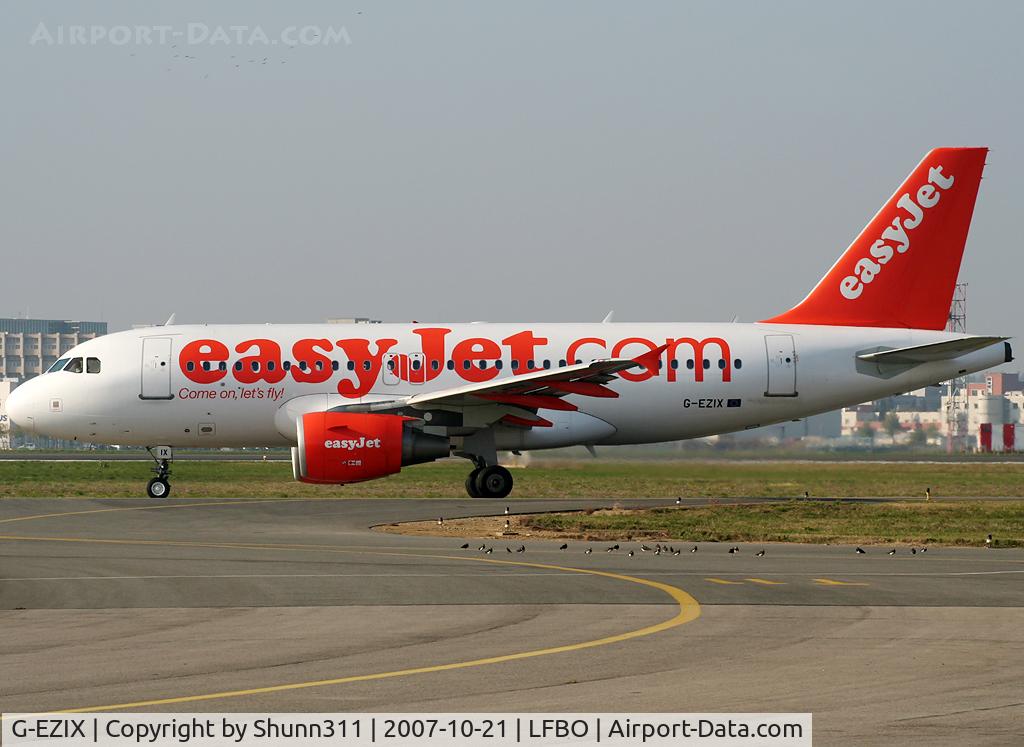 G-EZIX, 2005 Airbus A319-111 C/N 2605, Taxiing holding point rwy 32R for departure